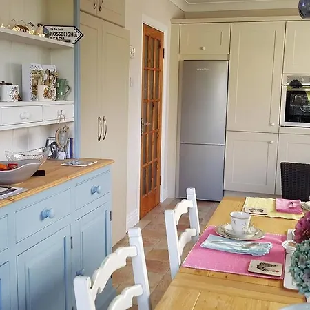 Quiet And Comfortable - Stunning Views Ferienhaus